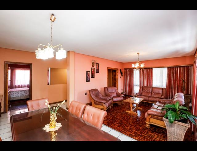 13 BEDROOM HOUSE FOR SALE IN CLARE ESTATE